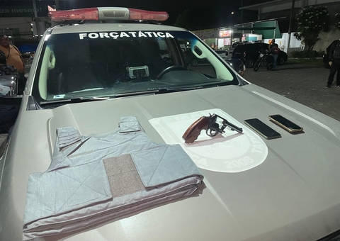 Criminosos são presos e outro é baleado ao atirarem em PMs em Manaus; vídeo