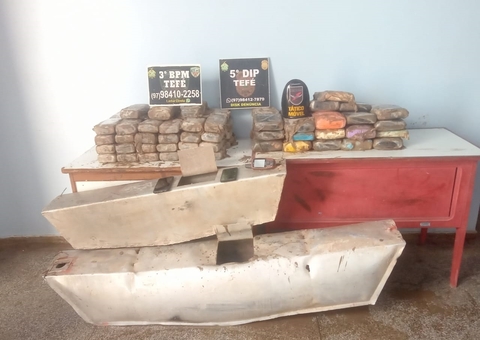 Polícia apreende lancha, barco e drogas avaliadas em R$ 1,2 milhão em Tefé