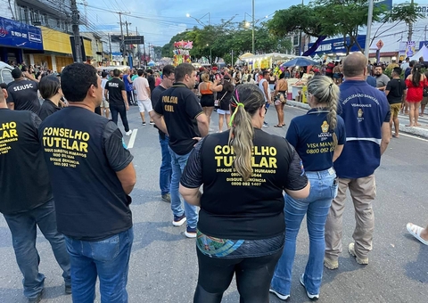 Blocos 'Vai dá liga' e 'Pererê' são autuados por irregularidades em Manaus