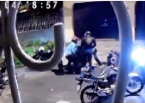 Passageiro de motociclista de app sofre emboscada e é assaltado em Manaus