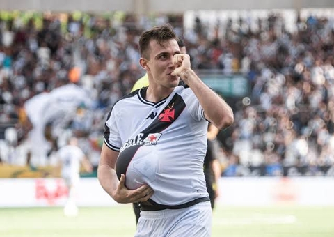 Vasco vence o Botafogo de virada e entra no G-4 do Carioca