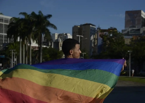 Papa Francisco autoriza benção a casais gays 