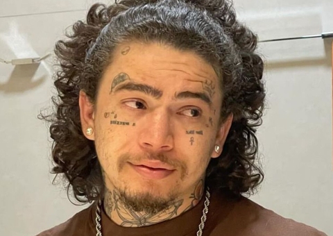 Whindersson Nunes é visto de chamego com modelo gaúcha em jatinho