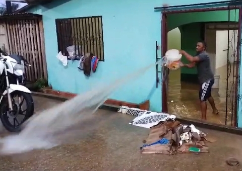 Casas são inundadas durante forte chuva no Amazonas; vídeo
