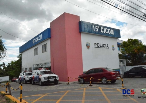 Motorista por app encosta em viatura da PM para escapar de roubo em Manaus