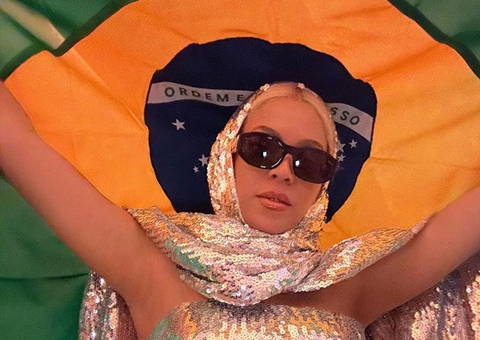 Beyoncé posta fotos com a bandeira do Brasil após surpresa em Salvador