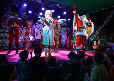 Última noite de apresentações natalinas encanta público no Largo São Sebastião