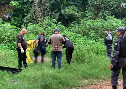 No Natal, corpo é encontrado com marcas de tortura em matagal em Manaus