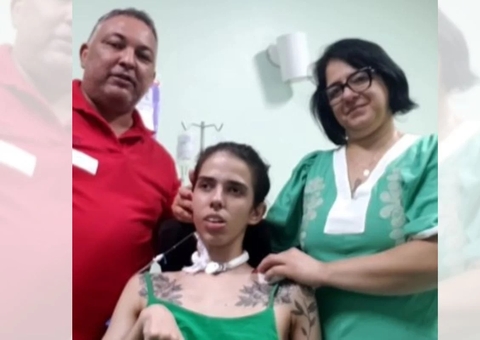 Jovem que cheirou pimenta passa Natal no hospital