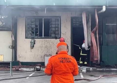 Veja como ficou restaurante Tropeiro após incêndio em Manaus
