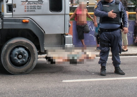 Idoso morre atropelado por caminhão-guincho em Manaus