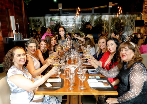 Confraria Vinhos & Elas traz sommelier Andrade a Manaus