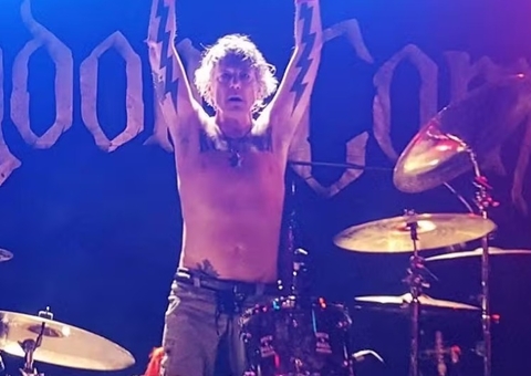 Morre James Kottak, ex-baterista da banda Scorpions, aos 61 anos 