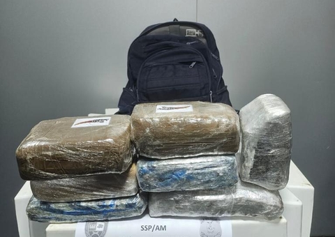 Polícia apreende drogas avaliadas em R$ 200 mil dentro de barco no Amazonas