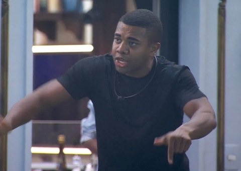 BBB24: Davi tem fala homofóbica durante discussão com Nizam 