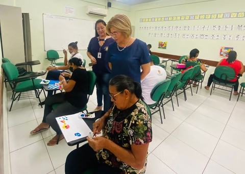 Abertas matrículas para adultos e idosos na FUnATI em Manaus