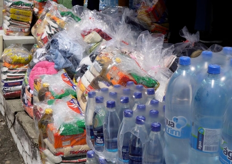 Aleam entrega doações a famílias afetadas por incêndio na Praça 14, em Manaus