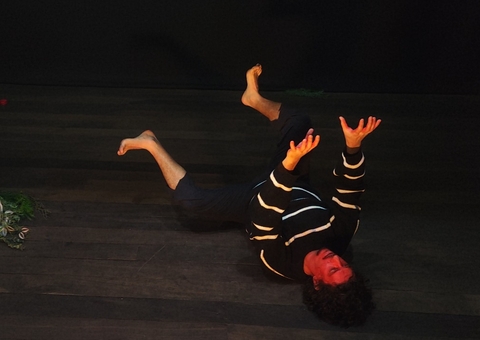 Espetáculo 'Cê Virou Planta' estreia no Teatro da Instalação em Manaus