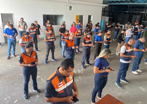 Simulado revela habilidades de agentes da Defesa Civil em meio a desastres no Amazonas