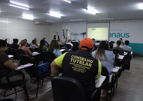 Conselheiros tutelares eleitos em Manaus tomam posse na segunda