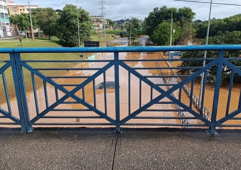 Idosa morre após carro ser arrastado por temporal em São Paulo