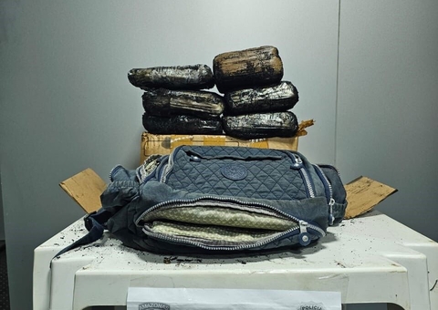 Polícia apreende cerca de 12 kg de drogas em embarcações no Amazonas