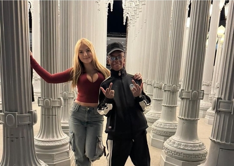 Aos 15 anos, Boca de 09 assume namoro com musa do onlyfans