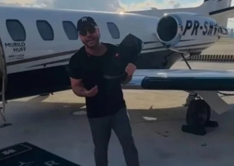 Avião de Murilo Huff cai em vala de aeroporto em Goiânia