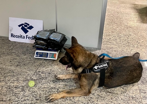 Drogas são encontradas em espelho do Aeroporto Internacional Eduardo Gomes 