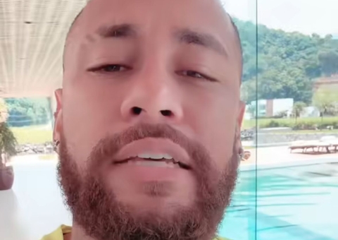 Neymar mostra físico após ser chamado de gordo: 'chupa haters'