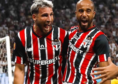 São Paulo vence por 2 a 1 e afunda Corinthians na crise