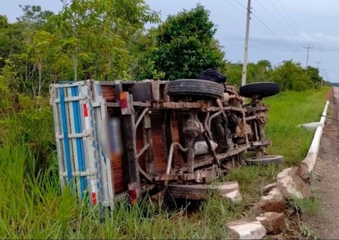 Servidora pública e marido morrem em grave acidente na BR-319