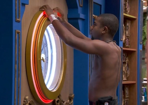 Davi decide desistir do BBB24 e desabafa com Isabelle