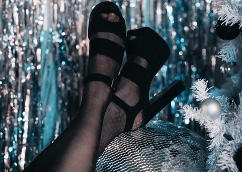 Salto alto e varizes: Saiba como amenizar as dores no Carnaval