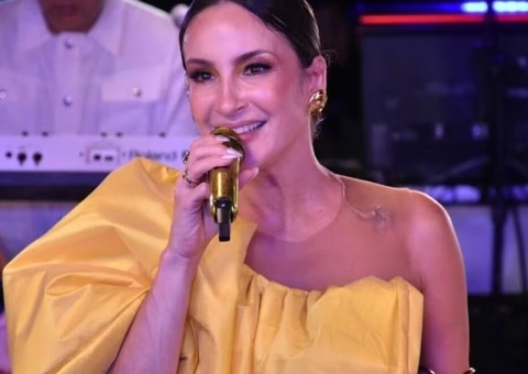 Cristã, Claudia Leitte muda letra da própria música para não citar Iemanjá e é detonada