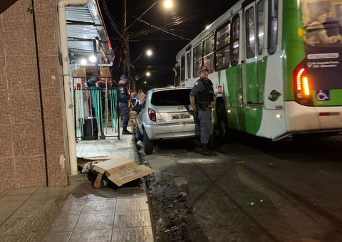 Homem é assassinado na frente do irmão no Santo Agostinho