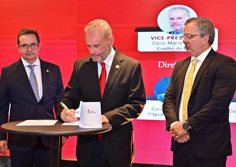 Ouvidor do TCE-AM toma posse como vice-presidente do Instituto Rui Barbosa