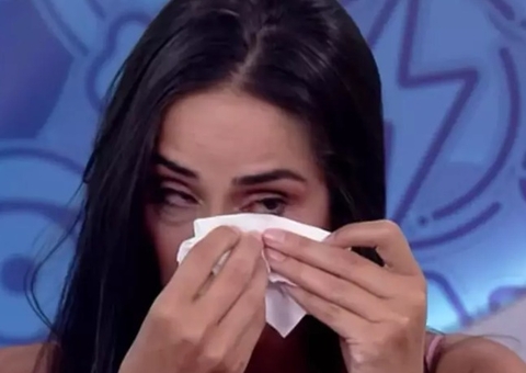 Chorando, Deniziane explica por que terminou com Matteus: 'não foi a barba'