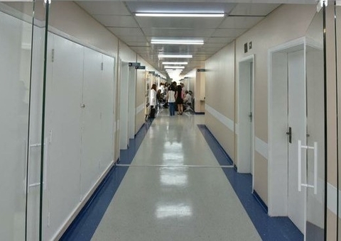 Paciente tem surto psicótico após cirurgia e atira em enfermeira 