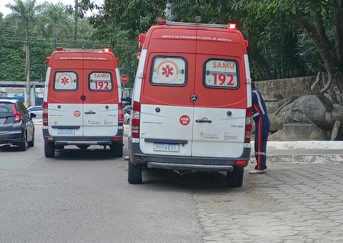 Estudante fica ferida em acidente com motociclista de app; vídeo