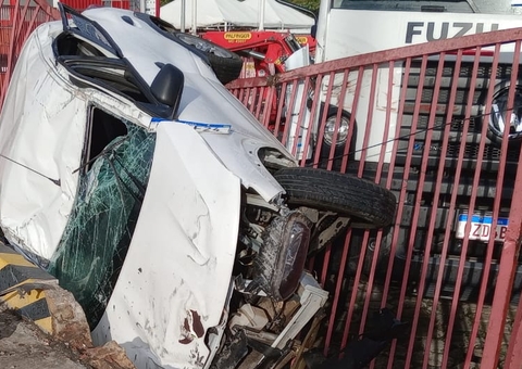 Motorista de app fica ferido após acidente na Cosme Ferreira