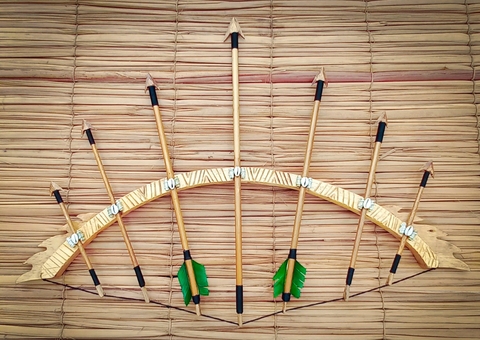 Parintinense constrói esculturas para divulgar religiosidade afro amazônica