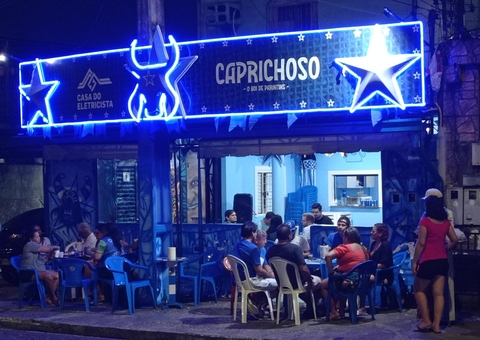 1ª Feijoada do Bar do  Lourinho reúne torcedores do Caprichoso em Manaus