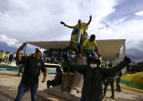 STF condena mais 15 denunciados pelo 8 de janeiro