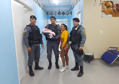 Grávida em trabalho de parto é resgatada na AM-070 e dá à luz em viatura