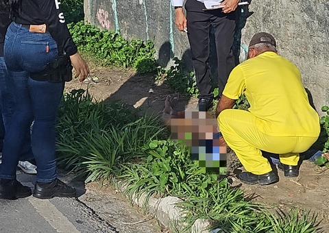 Homem é assassinado e arrastado por criminosos até avenida no Nova Cidade