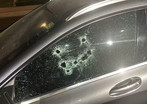 Empresário é assassinado a tiros dentro de carro de luxo