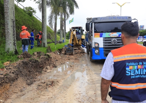 Avenida Rodrigo Otávio passa por obra para implantação de nova pista