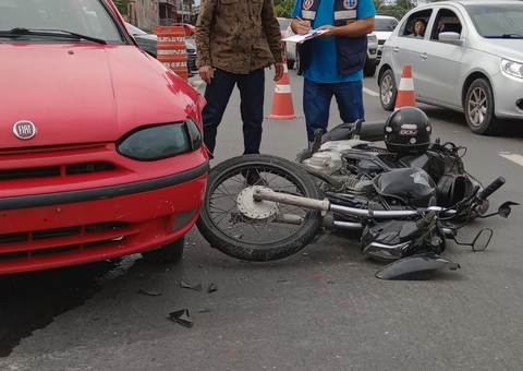 Motociclista fica em estado grave em acidente na Avenida das Torres