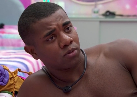 Davi para Isabelle após DR: 'eu sou seu psicólogo'